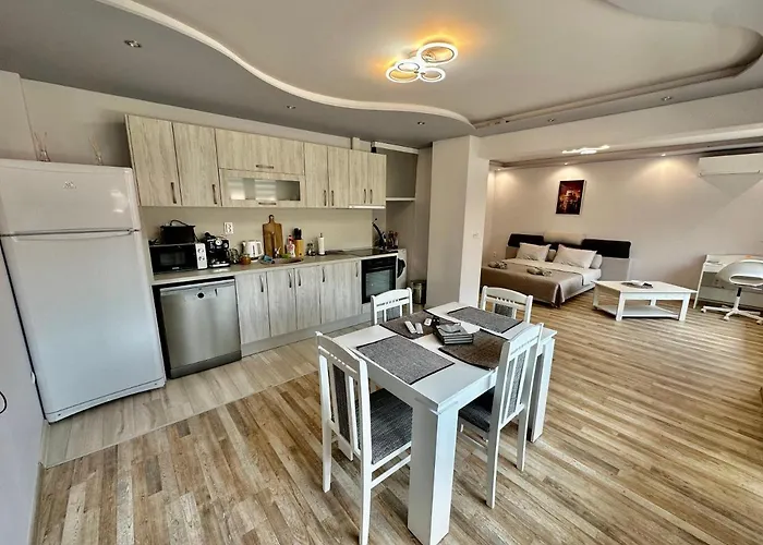 Central Vista Apartment By Mit